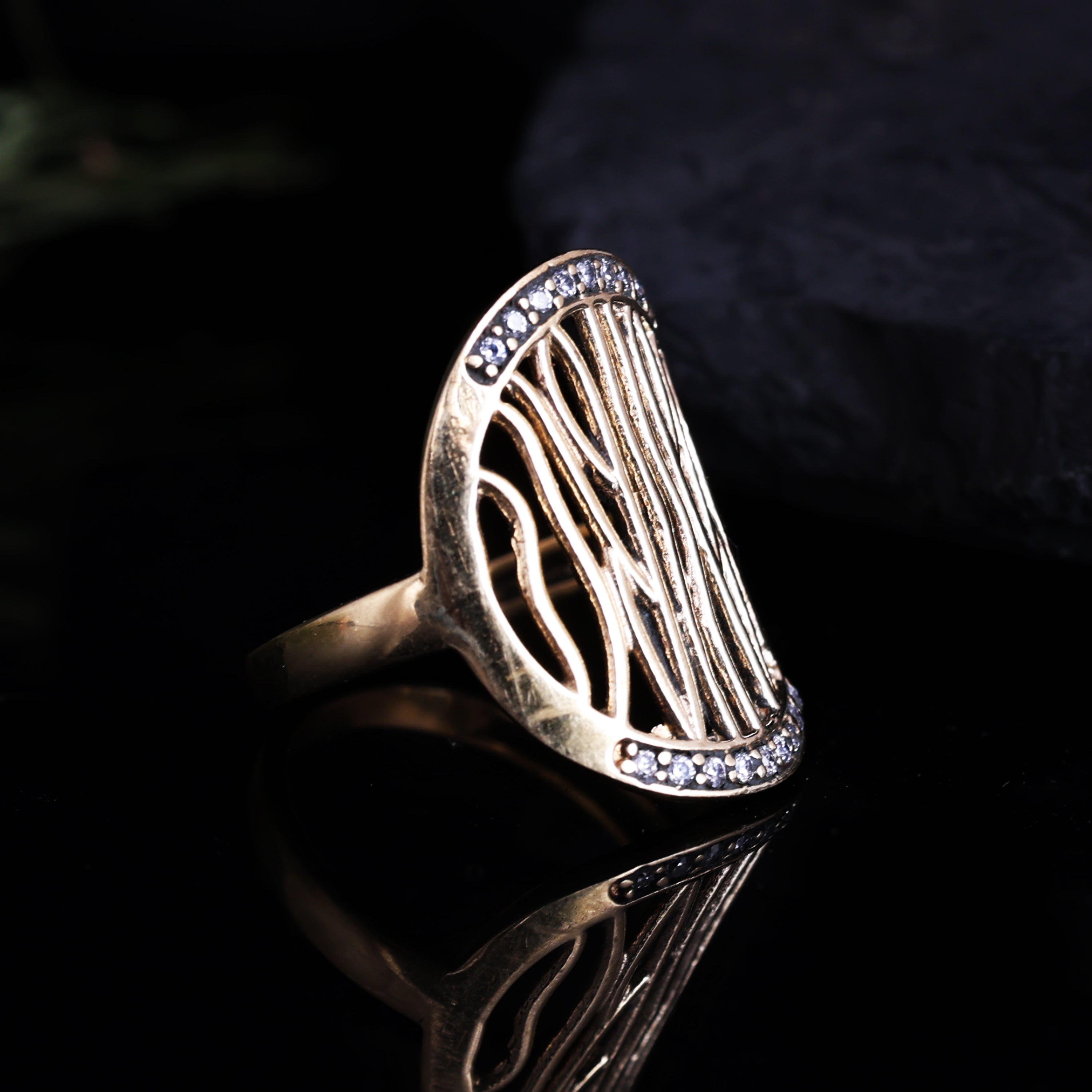 Handcrafted Brass Stone Studded Oval Ring – Elegant Statement Jewelry