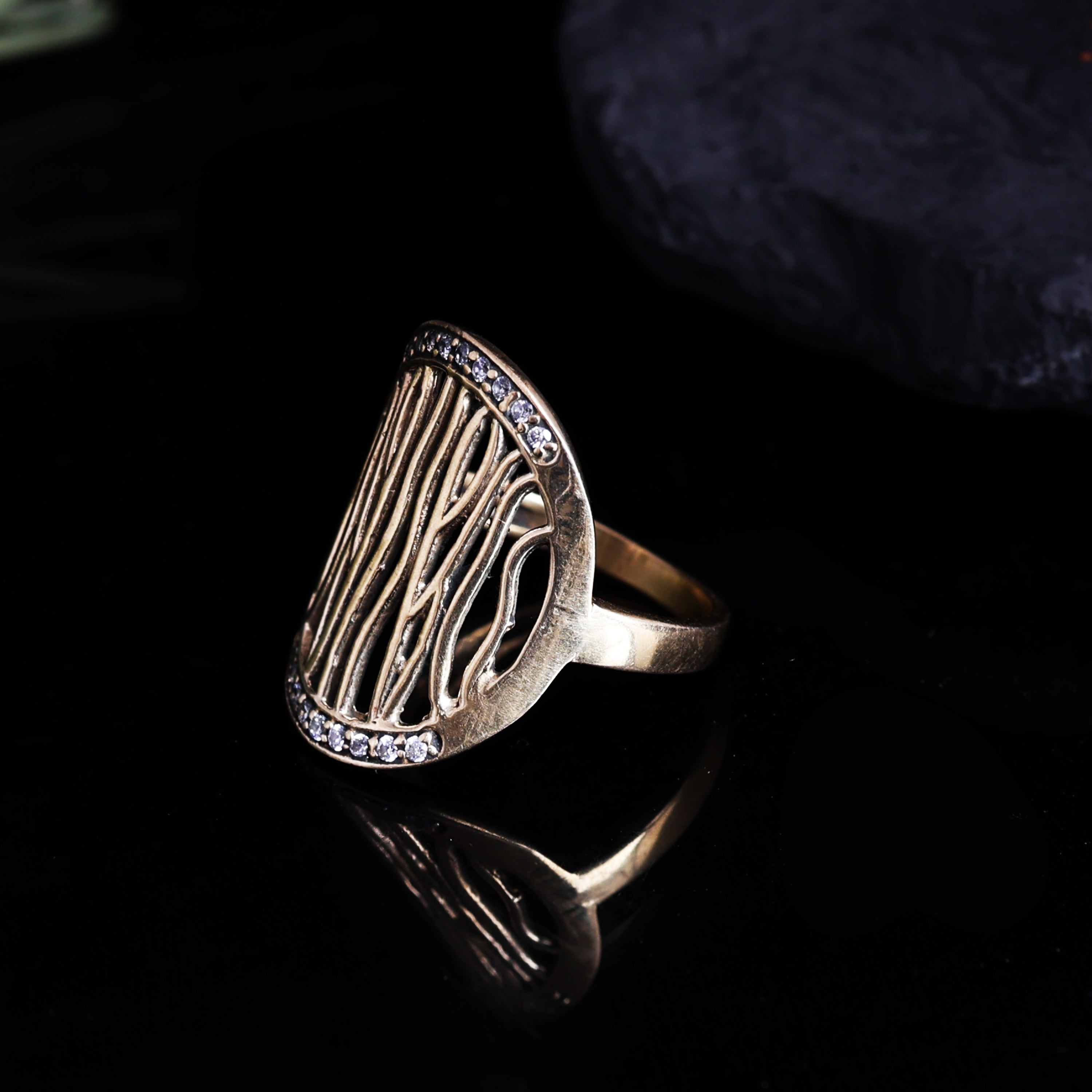 Handcrafted Brass Stone Studded Oval Ring – Elegant Statement Jewelry